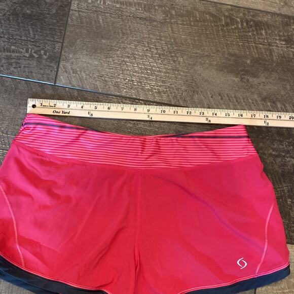 MOVING COMFORT Cute Pink Grey Workout Athletic Shorts Large - Picture 6 of 7